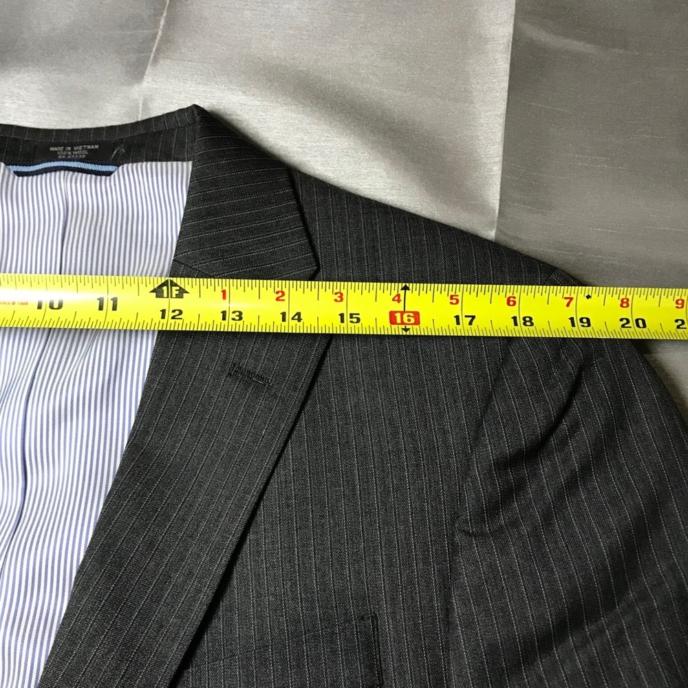 Tommy Hilfiger Mens 100% Wool Pinstripe Suit Charcoal Grey 40R Jacket 34R Pants - Picture 9 of 16